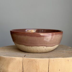 morgenmadsskål i stemningsfuld glasur